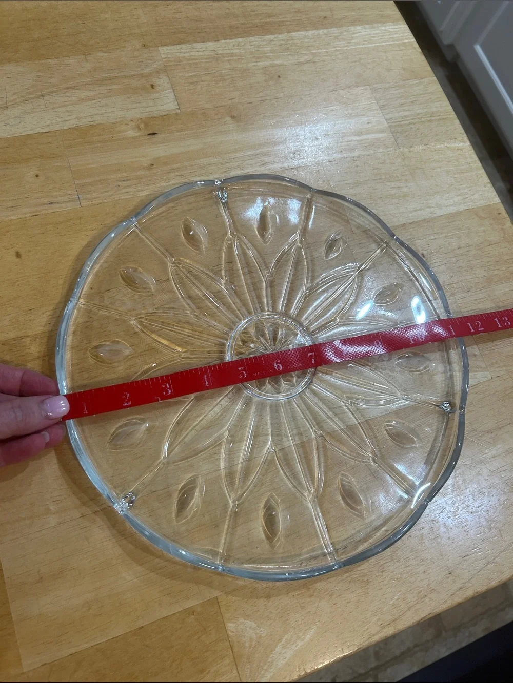 Clear Glass sculpture sides Decorative Serving Plate- diameter 11 inches
